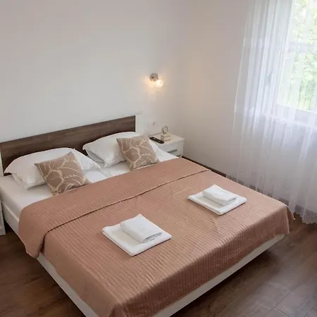 Summer Dream House Maria *